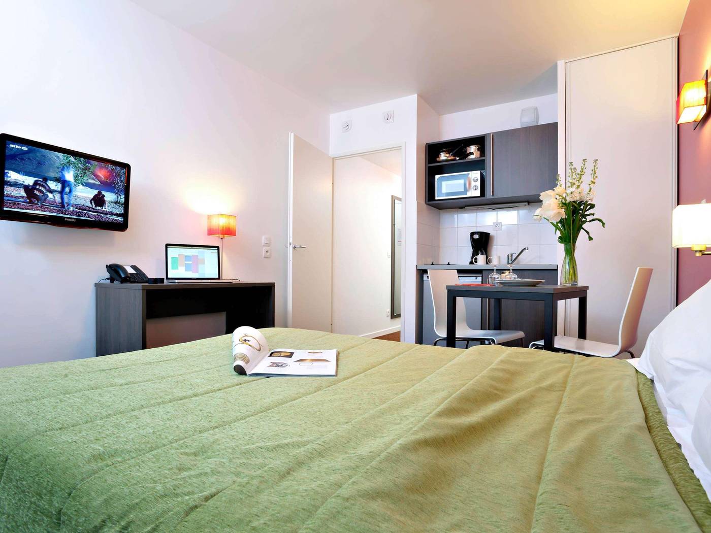 Aparthotel-Adagio-access-Paris-Asnieres-Room-18