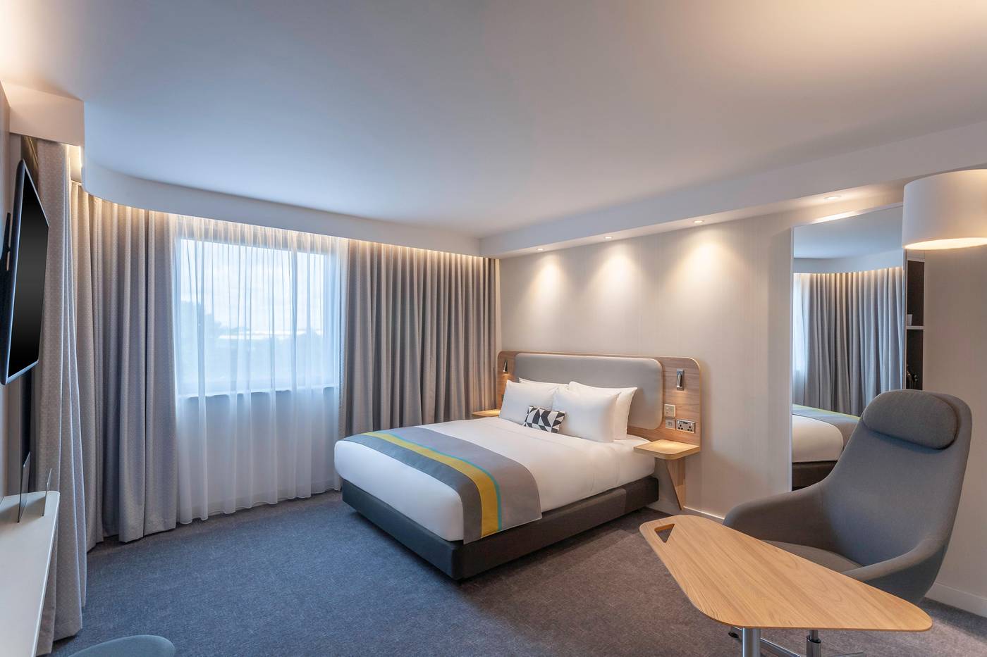 Holiday-Inn-Express-Hotel-Dublin-Airport-Room-23