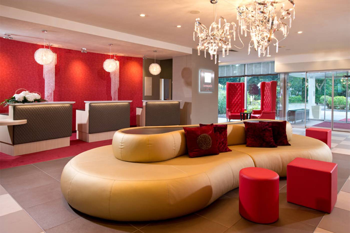 Leonardo-Royal-Hotel-Koeln-Am-Stadtwald-Lobby-19