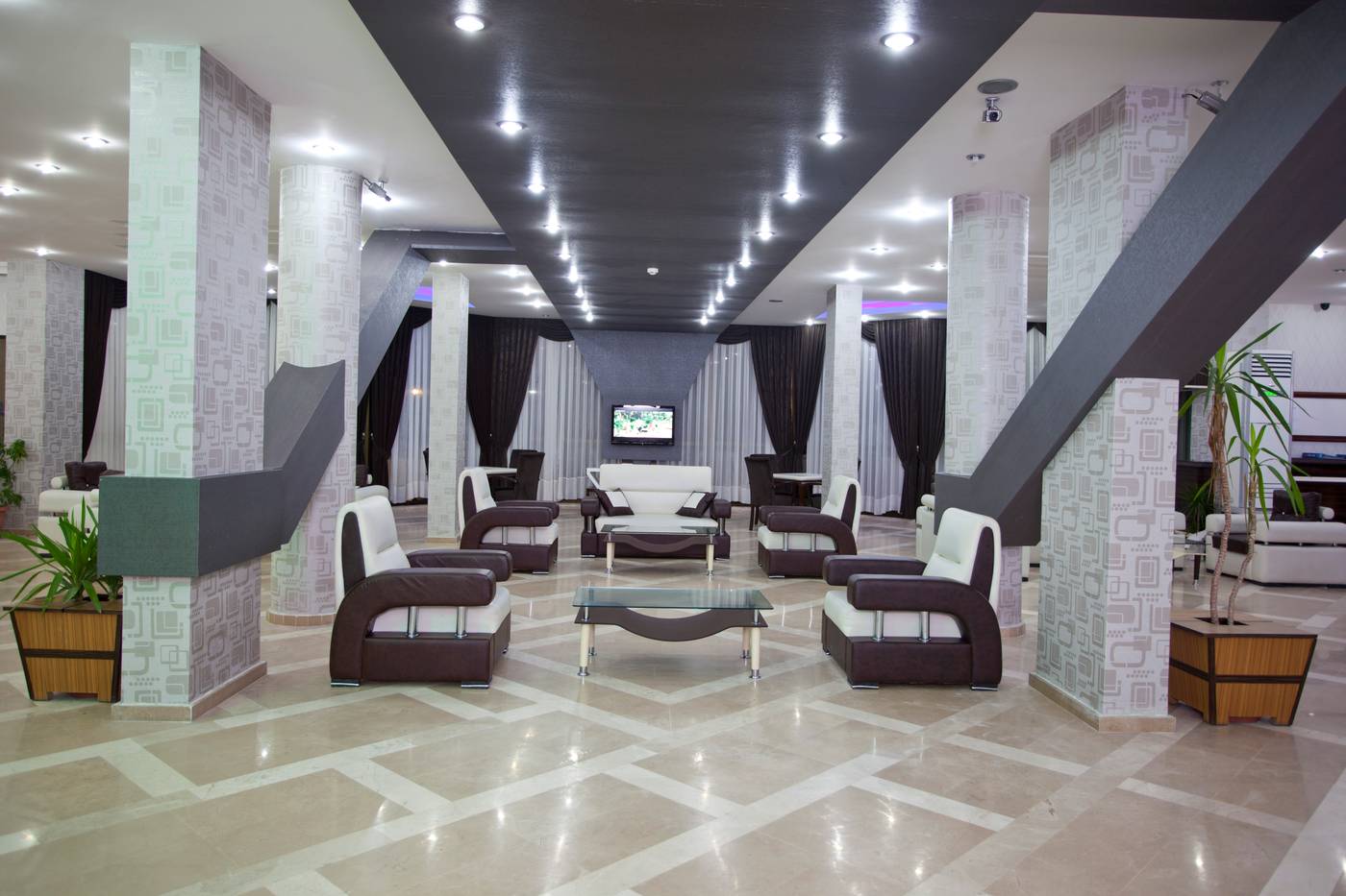 Monte-Carlo-Hotel-Lobby-33