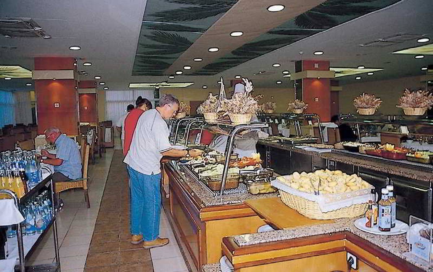Oasis-Tossa-Restaurant-35