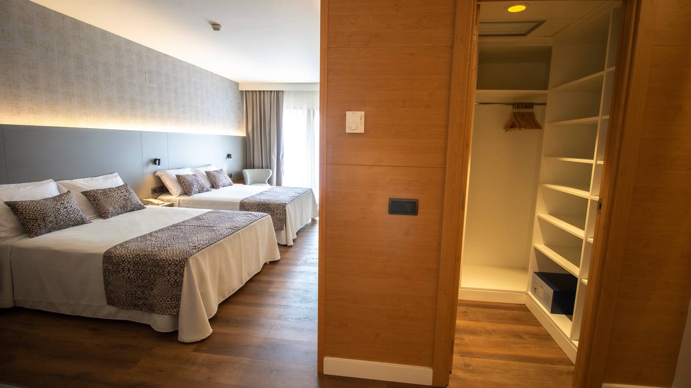 Golden-Bahia-de-Tossa-Room-35