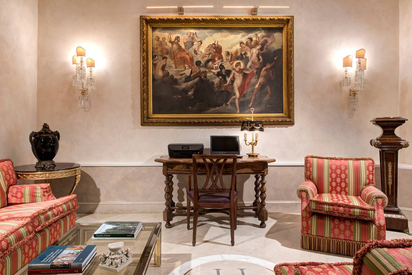 Marcella-Royal-Rooftop-Garden-Lobby-19