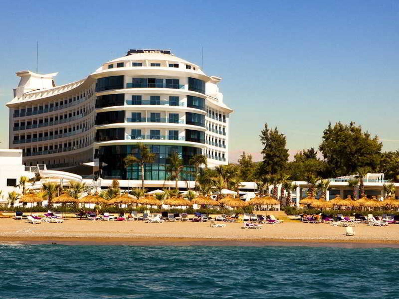 Q-Premium-Resort-Beach-9