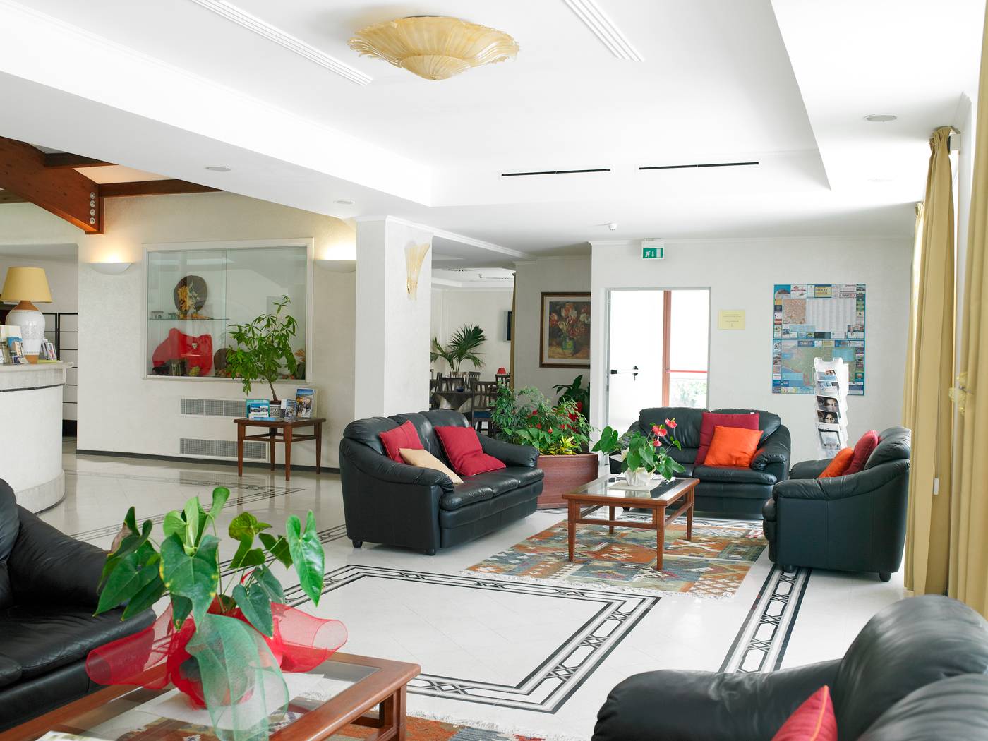 Le-Torri-Hotel-Lobby-25