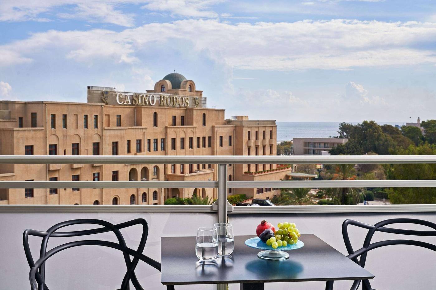 Aquamare-City---Beach-Hotel-Terrace-10