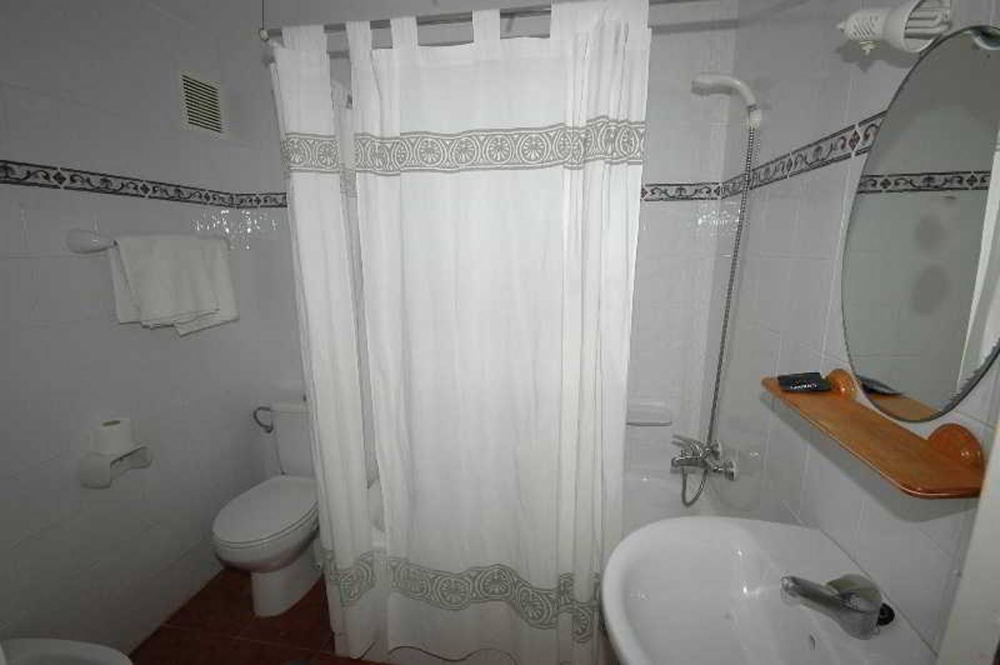 Patricia-Hotel-Room-12