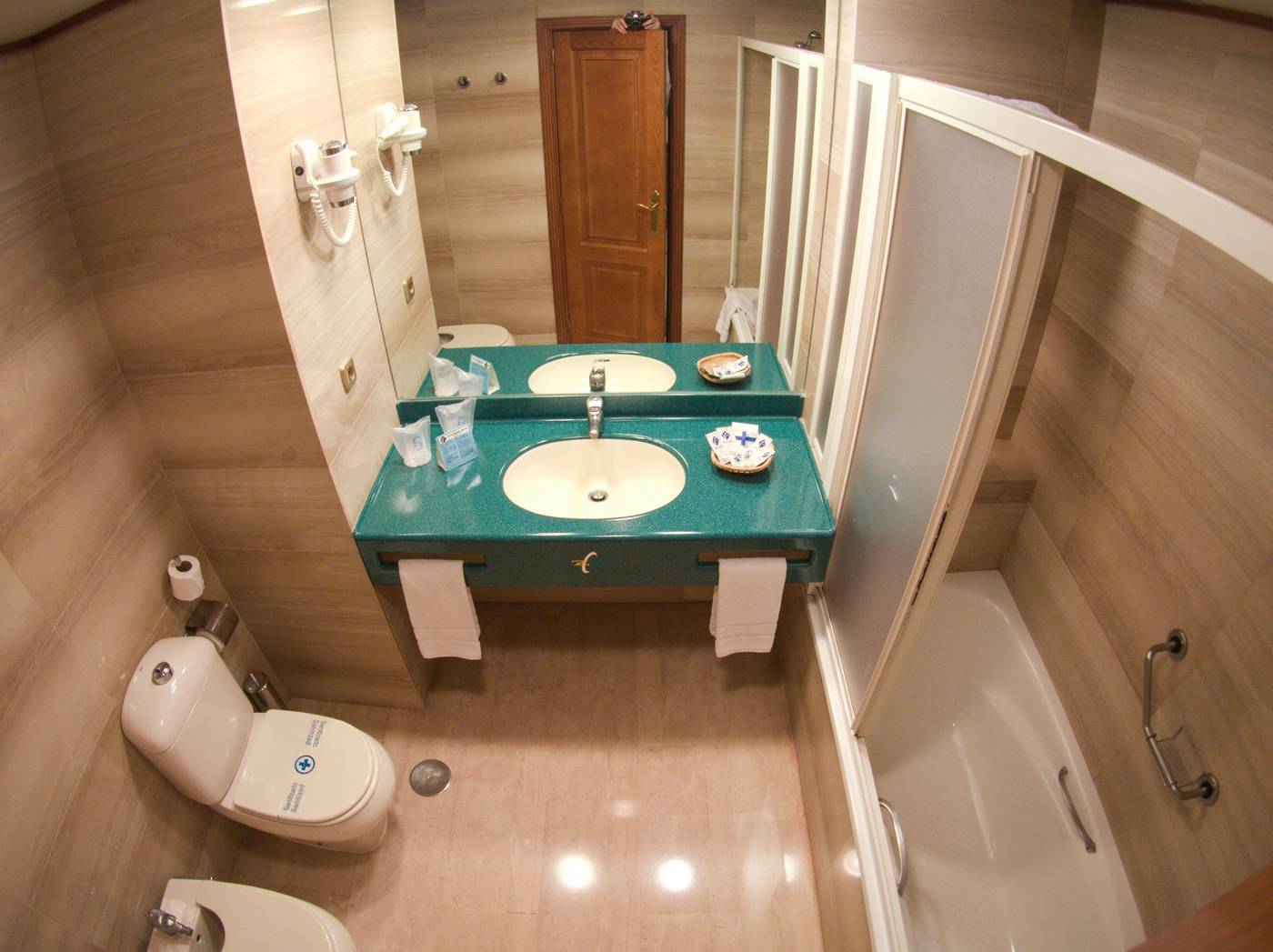 Zentral-Center---Adults-Only-Room-29