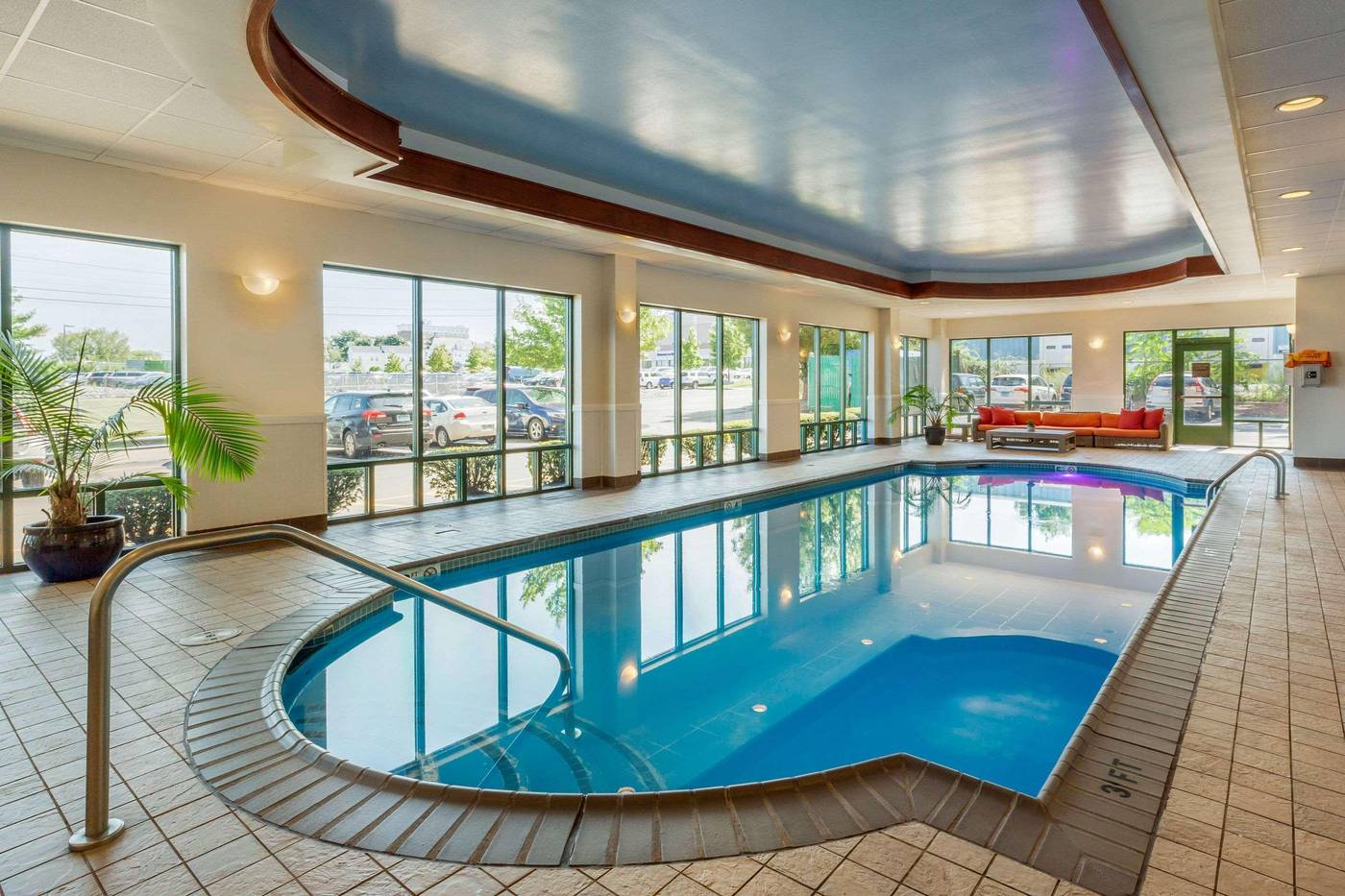 Comfort-Inn---Suites-Logan-Airport-Pool-49