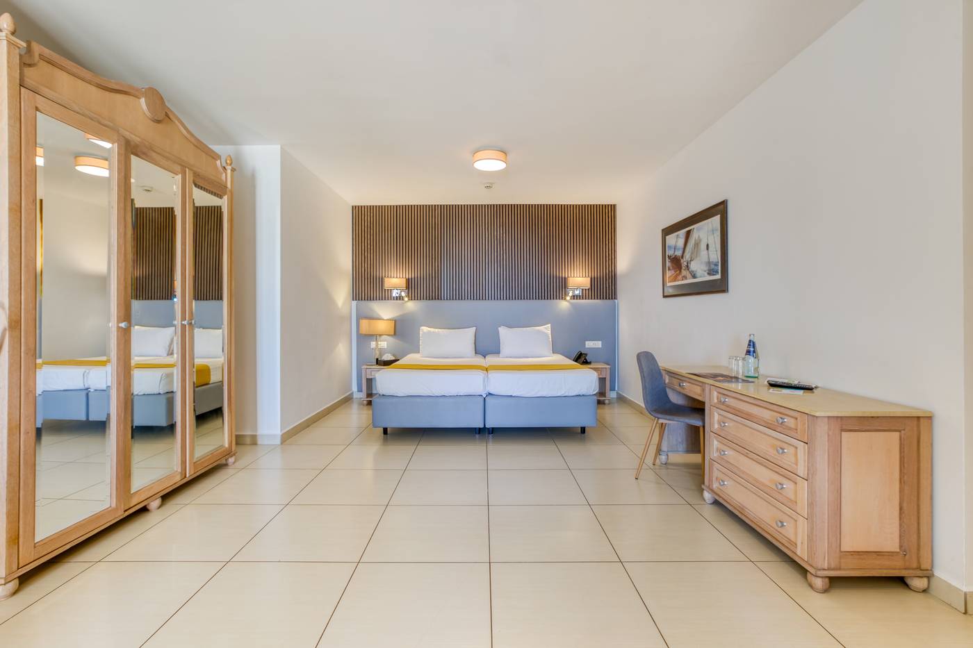 Solana-Hotel---Spa-Room-36