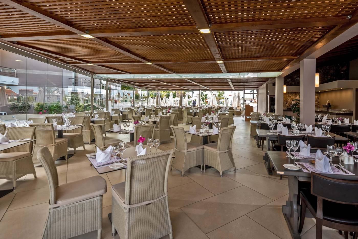 Porto-Platanias-Village-Resort-Restaurant-52