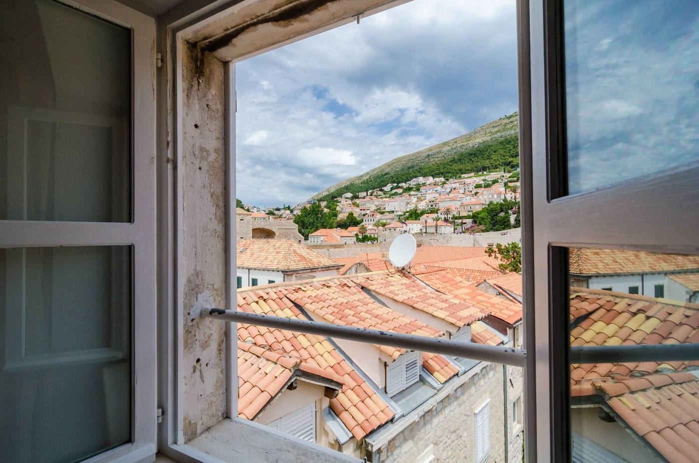 Cinema-View-House-Room-29