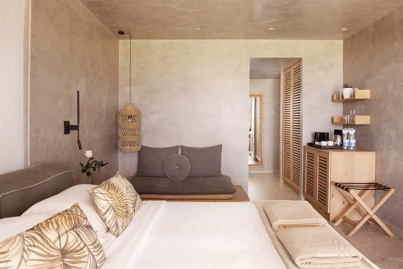 Grecian-Bay-Hotel-Room-40