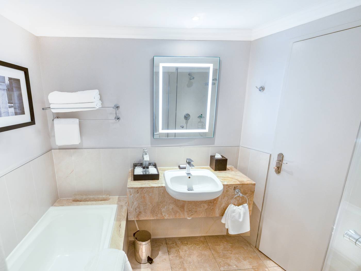 Southern-Sun-The-Cullinan-Room-41