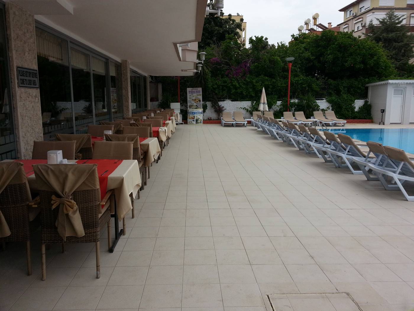 Sealine-Hotel-Terrace-5