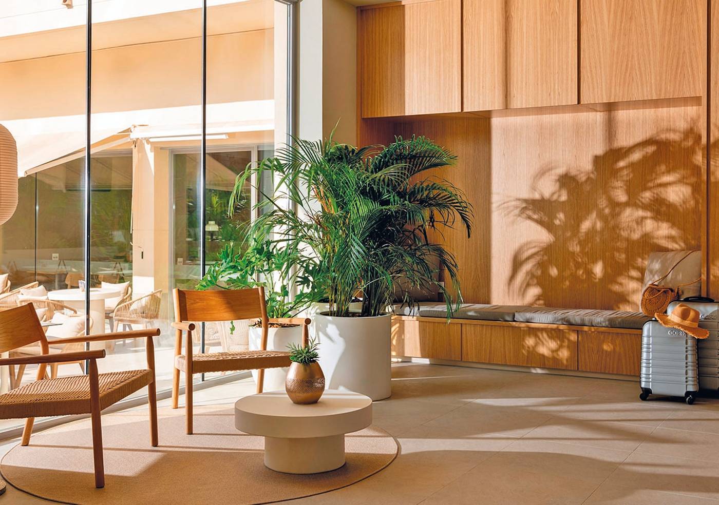 Aqua-Hotel-Promenade-Lobby-45