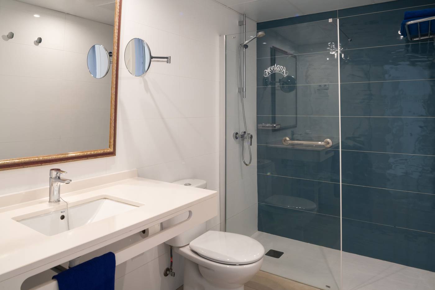 Suite-Hotel-Montana-Club-Room-43