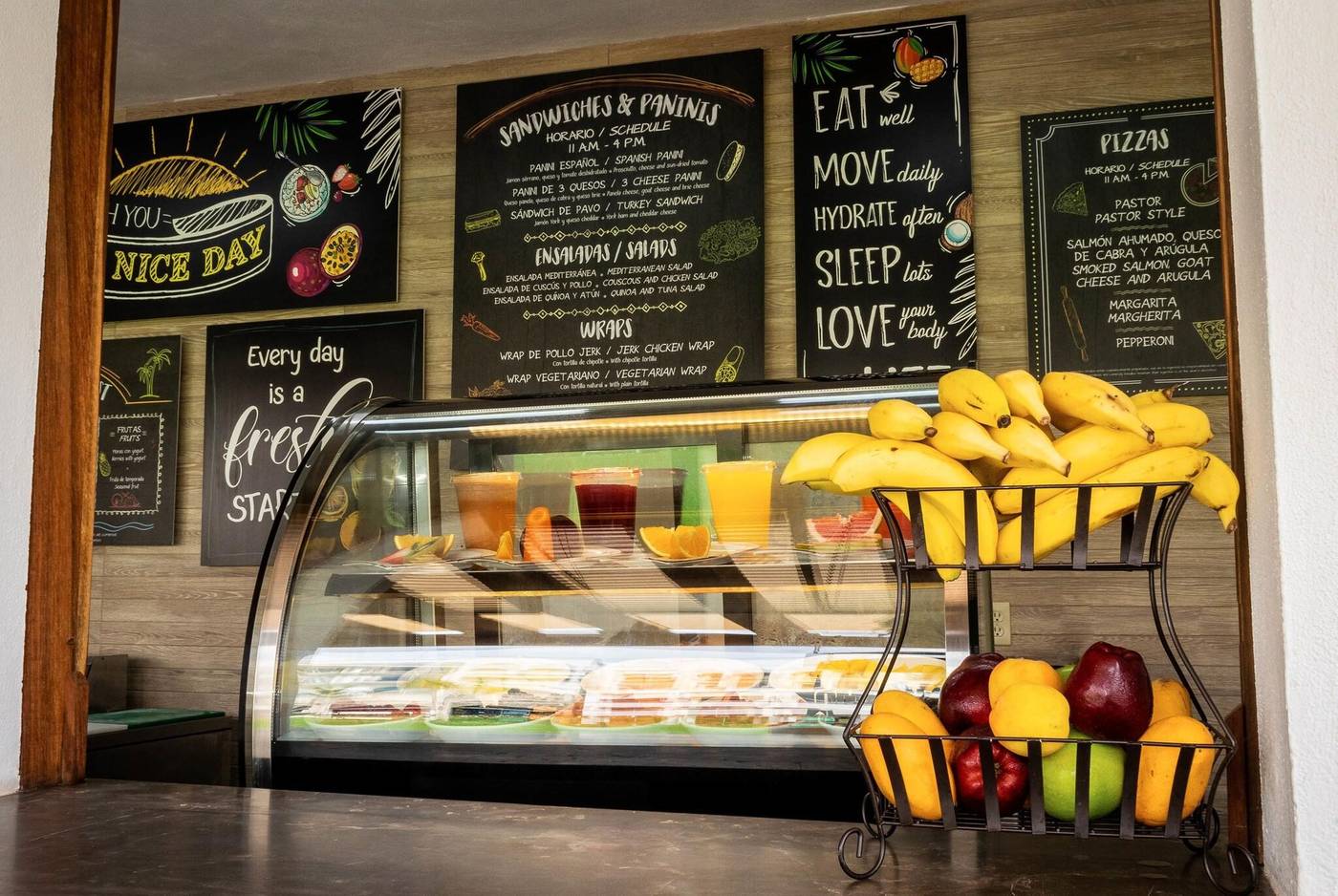 Hilton-Playa-del-Carmen-All-inclusive--The-Royal--Bar-85