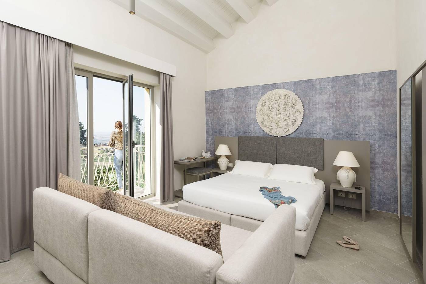 Luna-del-Raccolto--Green-Country-Hotel-Room-20