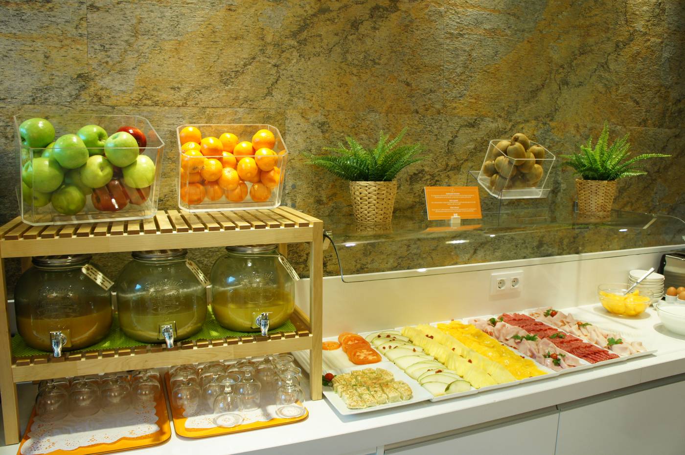 Ibis-Styles-Madrid-Prado-Restaurant-54