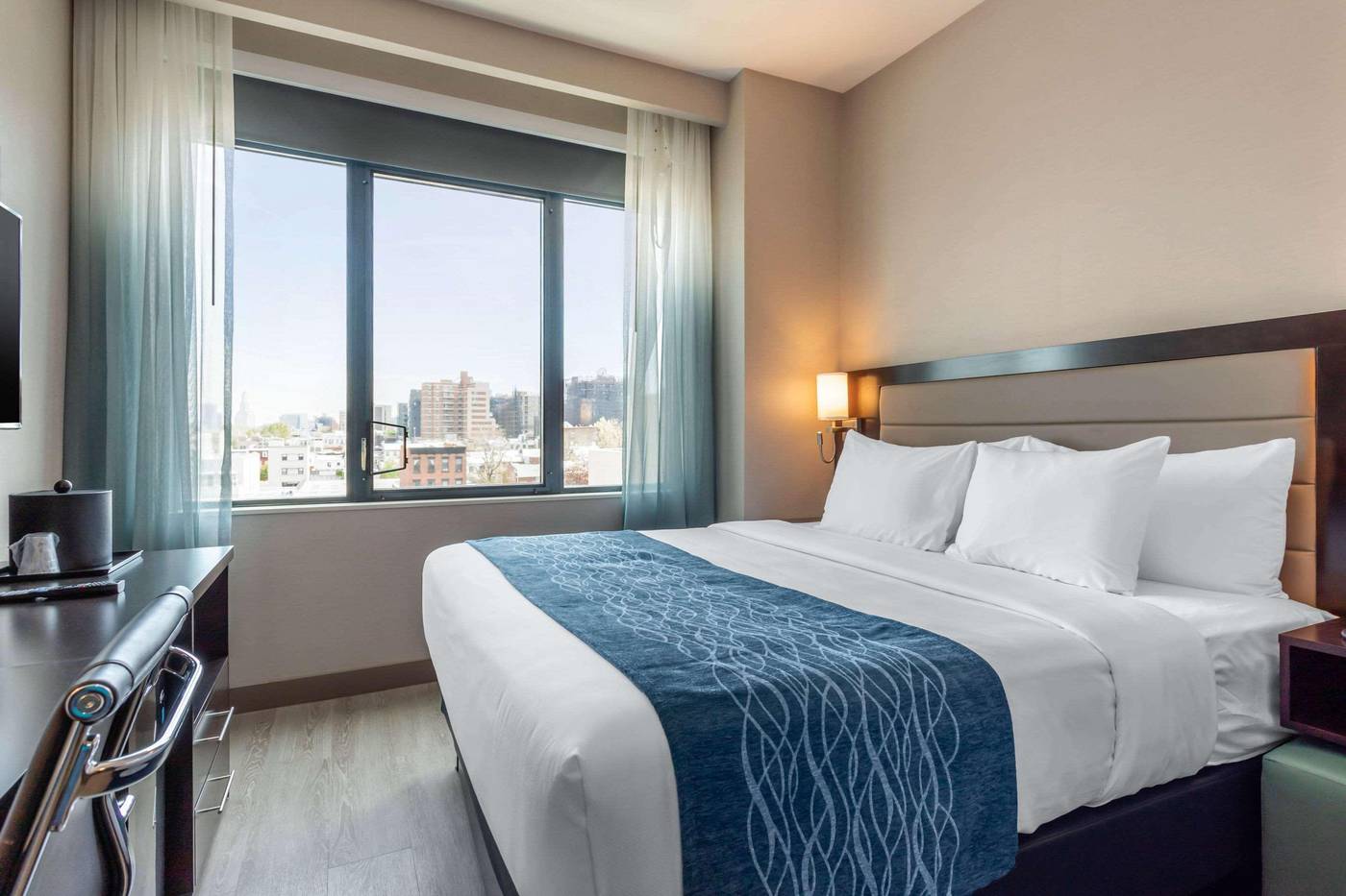 Comfort-Inn-Prospect-Park-Brooklyn-Room-23