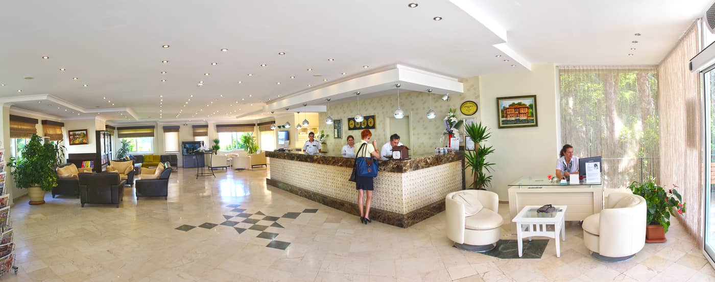 Gardenia-Beach-Lobby-47
