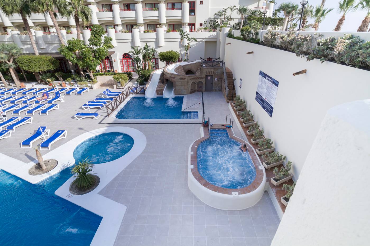 Ibersol-Almunecar-Beach-Spa-Pool-5