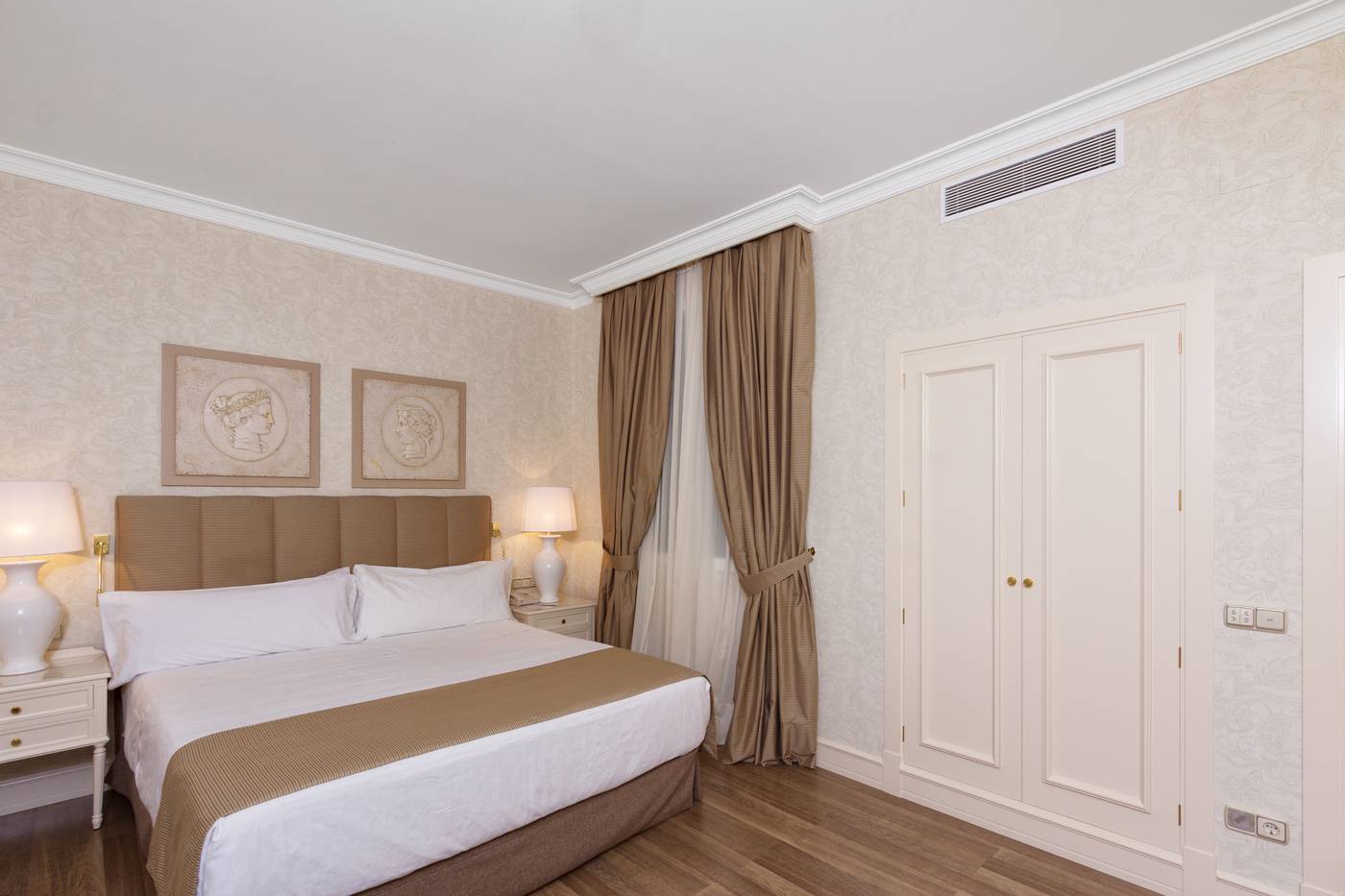 Hotel-Atlantico-Room-12