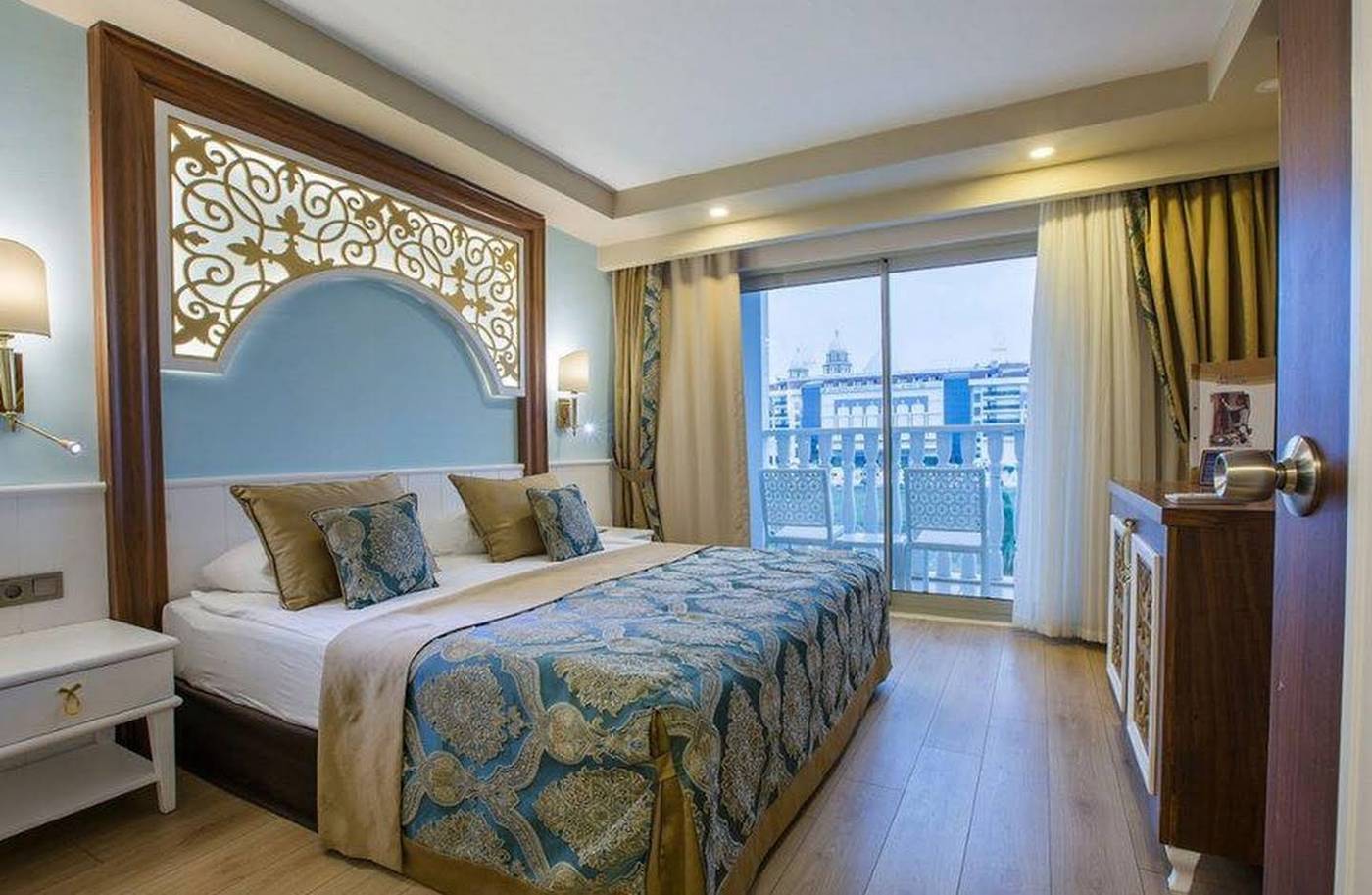 Jadore-Deluxe-Hotel---Spa-Room-31