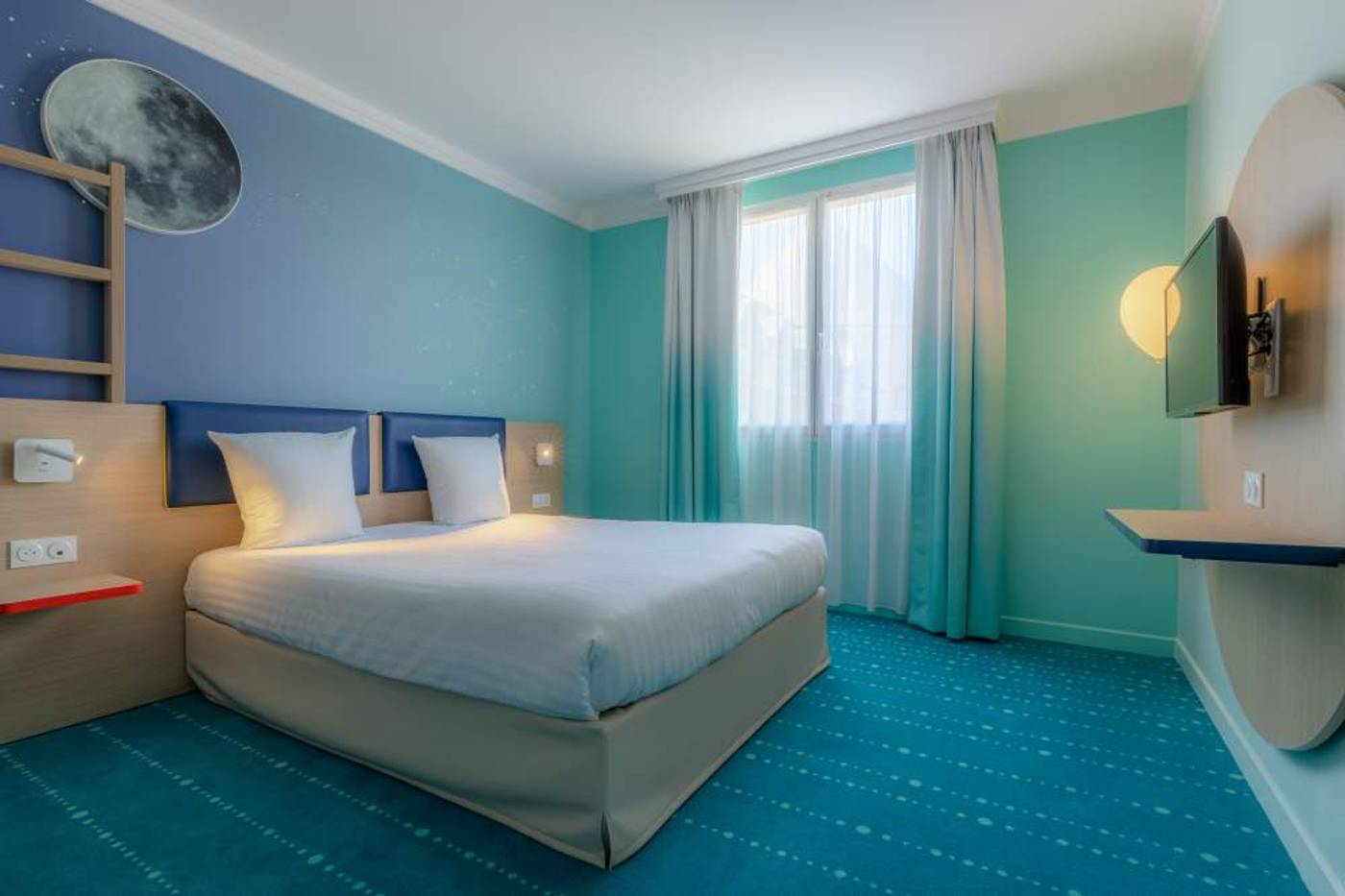 Grand-Magic-Hotel-Room-15