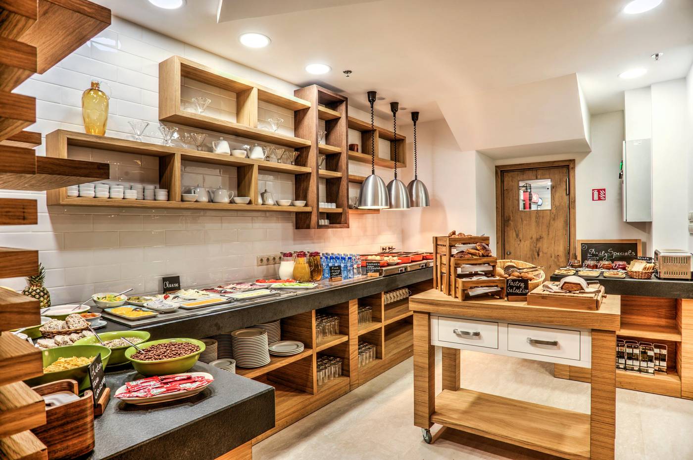 Holiday-Inn-Plovdiv-Restaurant-43