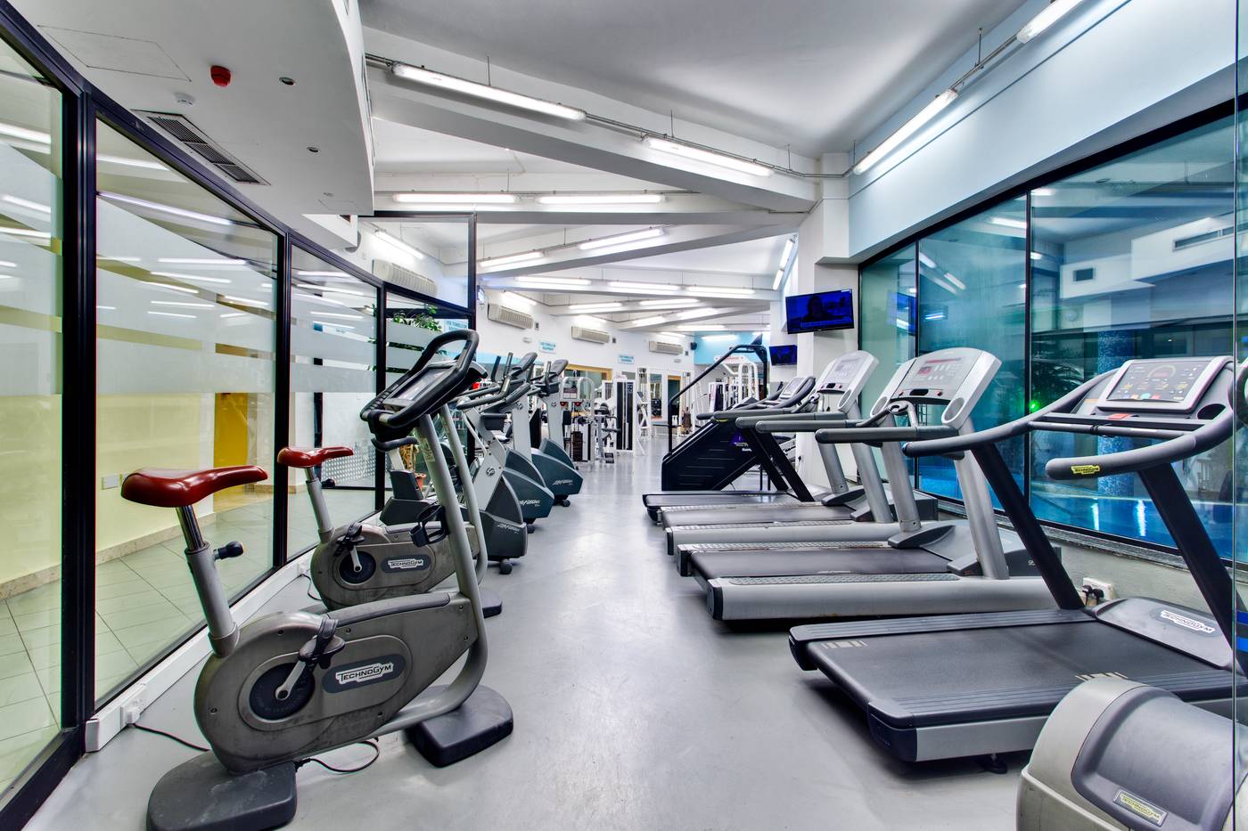 Preluna-Hotel---Spa-Sports-and-Entertainment-75