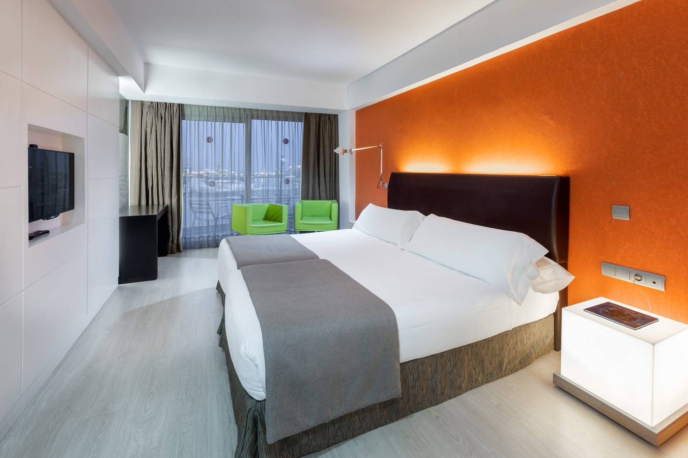 Hotel-Cristina-by-Tigotan-Room-15