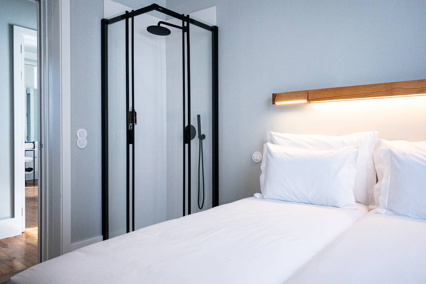 A-House-In-Estoril--Adults-Only--Room-4