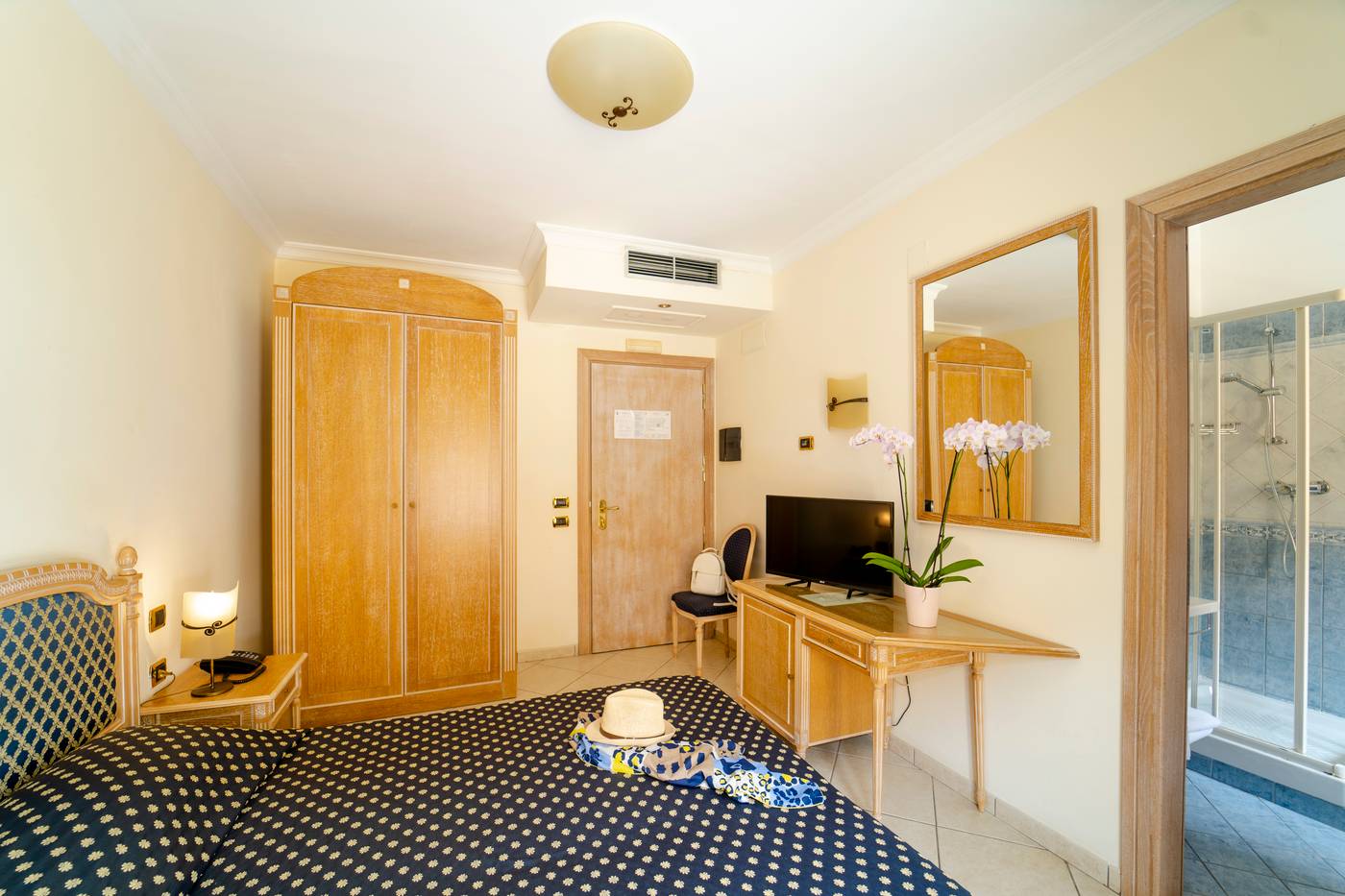 Hotel-Villa-Romana-Room-17