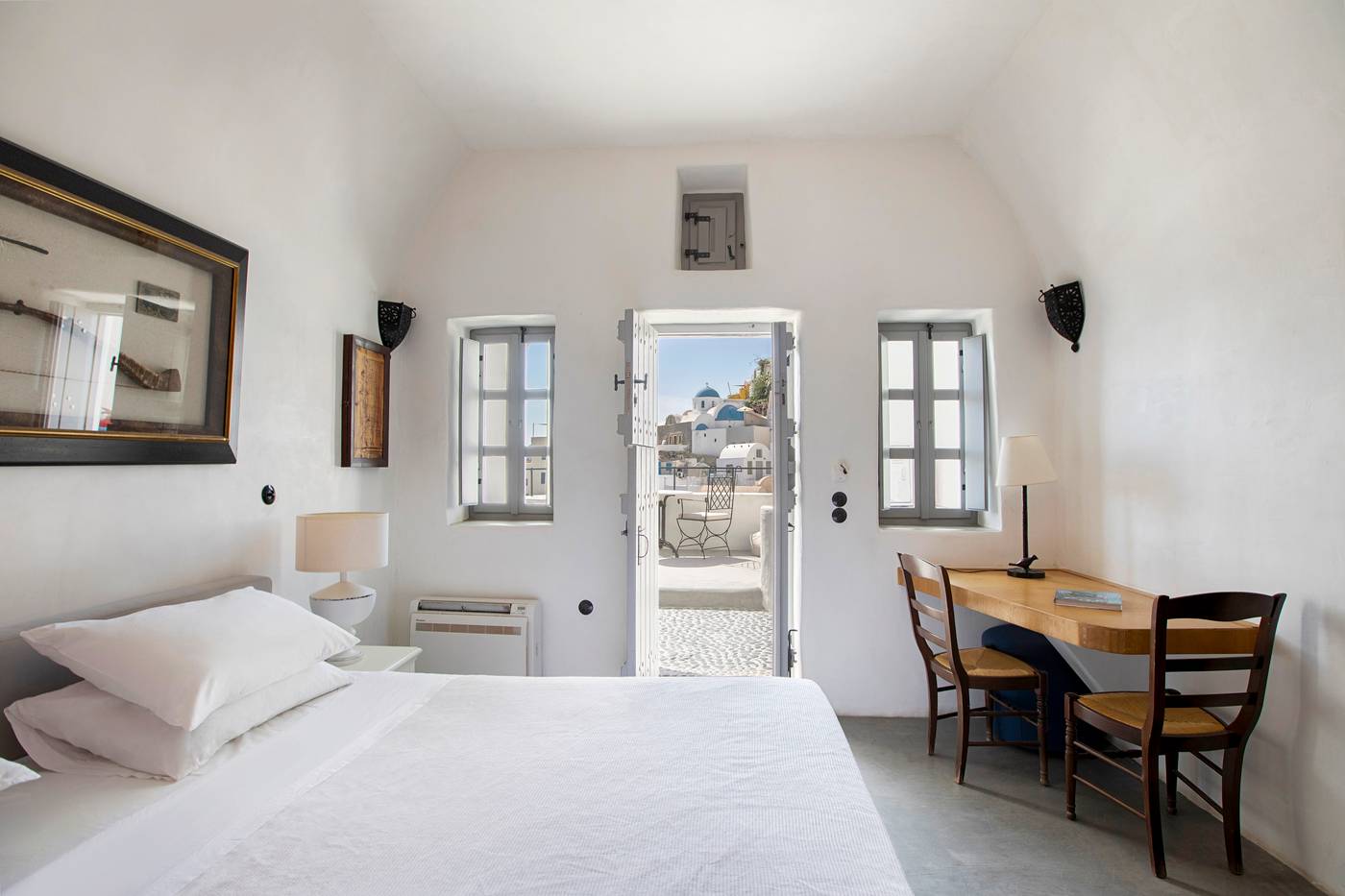 Ducato-Di-Oia-Room-12