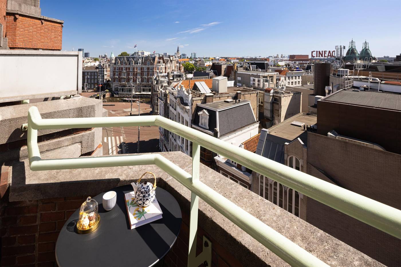 NH-Collection-Amsterdam-Flower-Market-Room-1