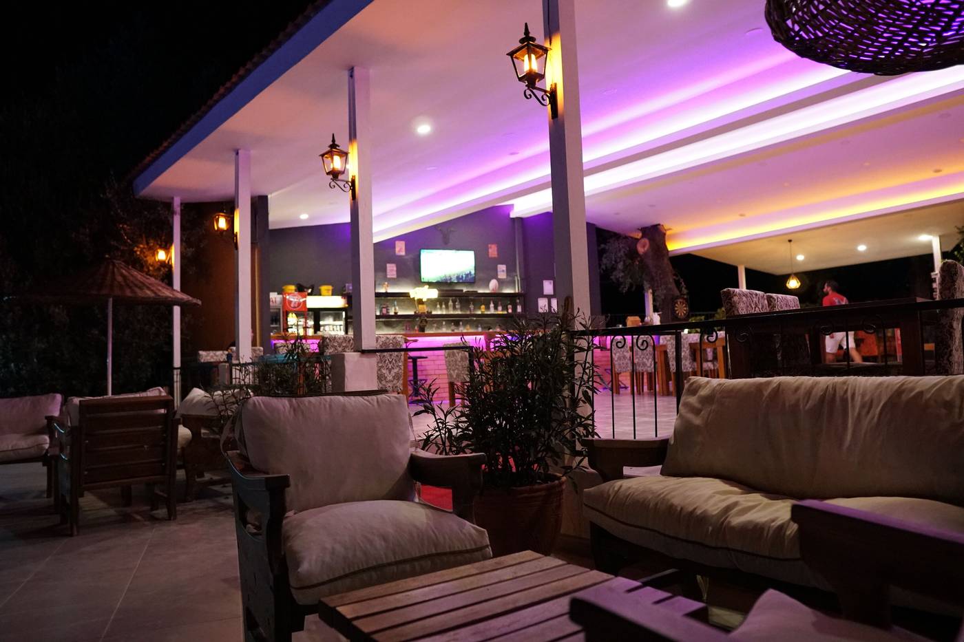 Tunacan-Restaurant-19