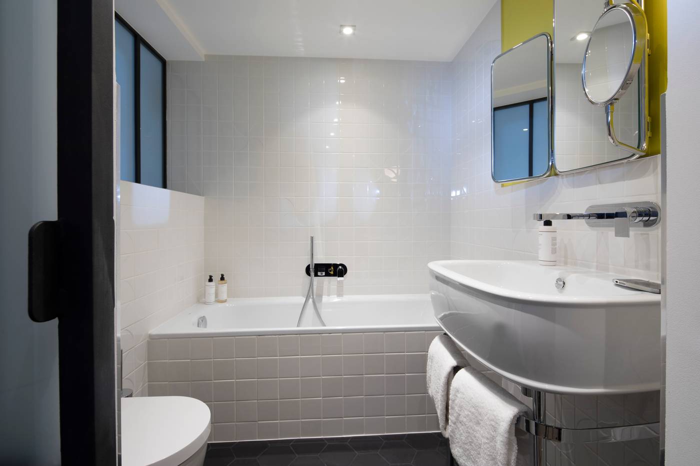 Les-Deux-Girafes-Room-39