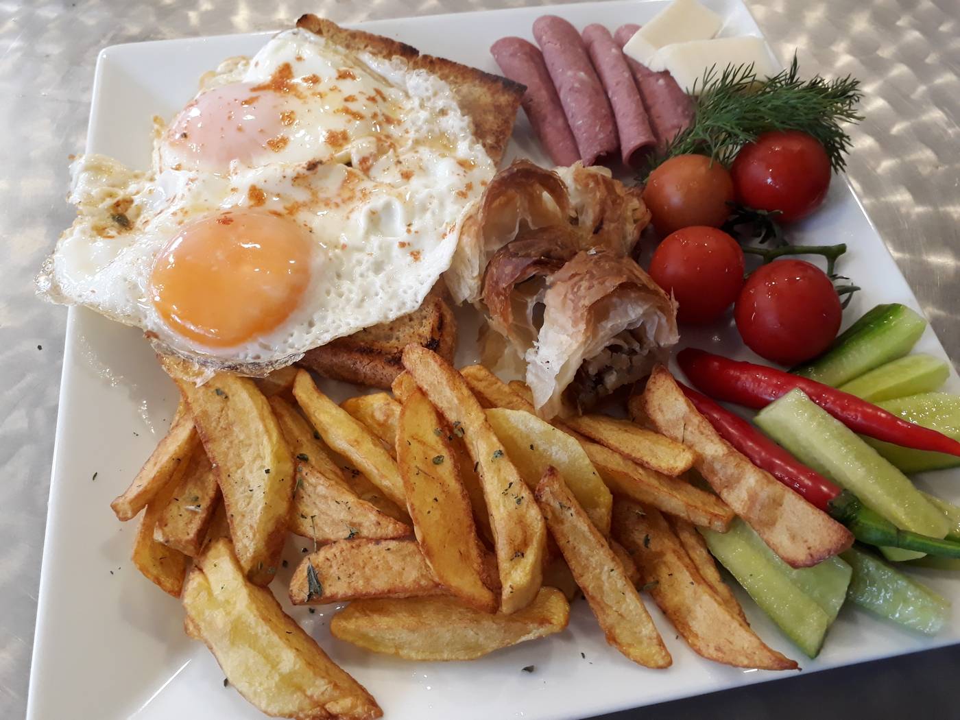 Dolphin-Apart-General-view-35