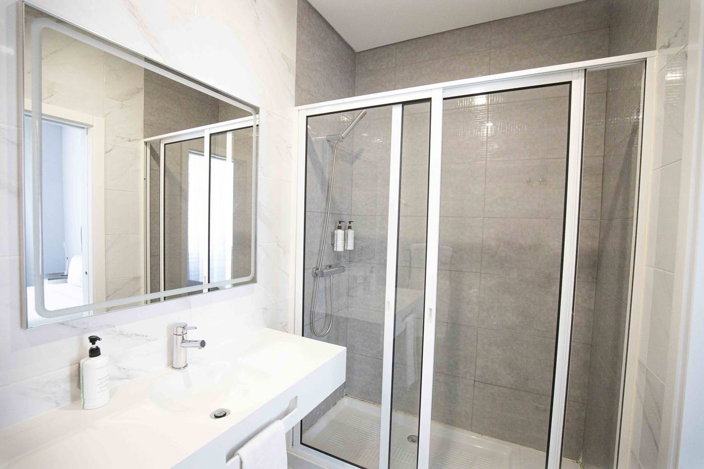 Residencial-Alcobia-Room-35