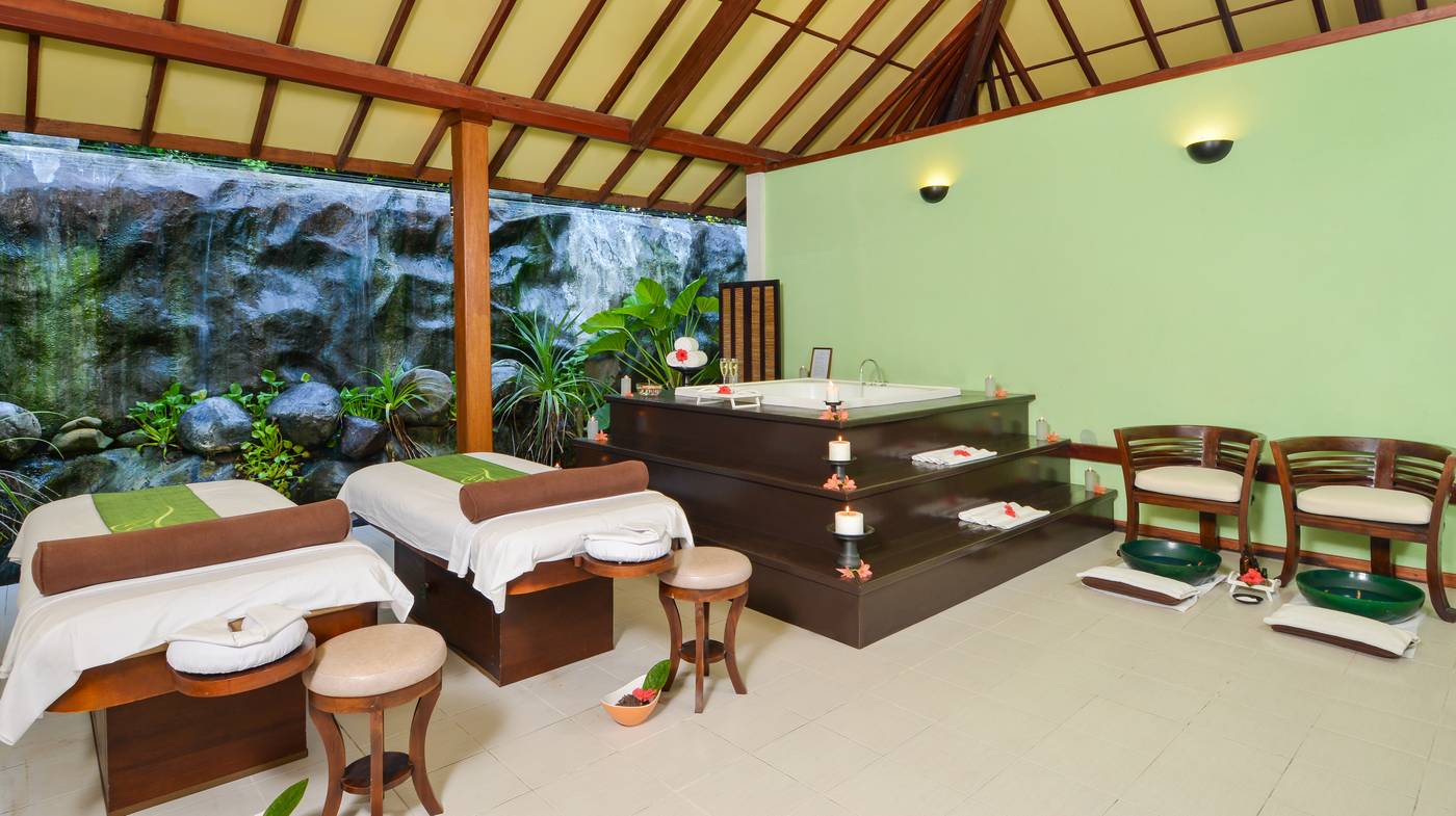 Adaaran Select Meedhupparu Resort