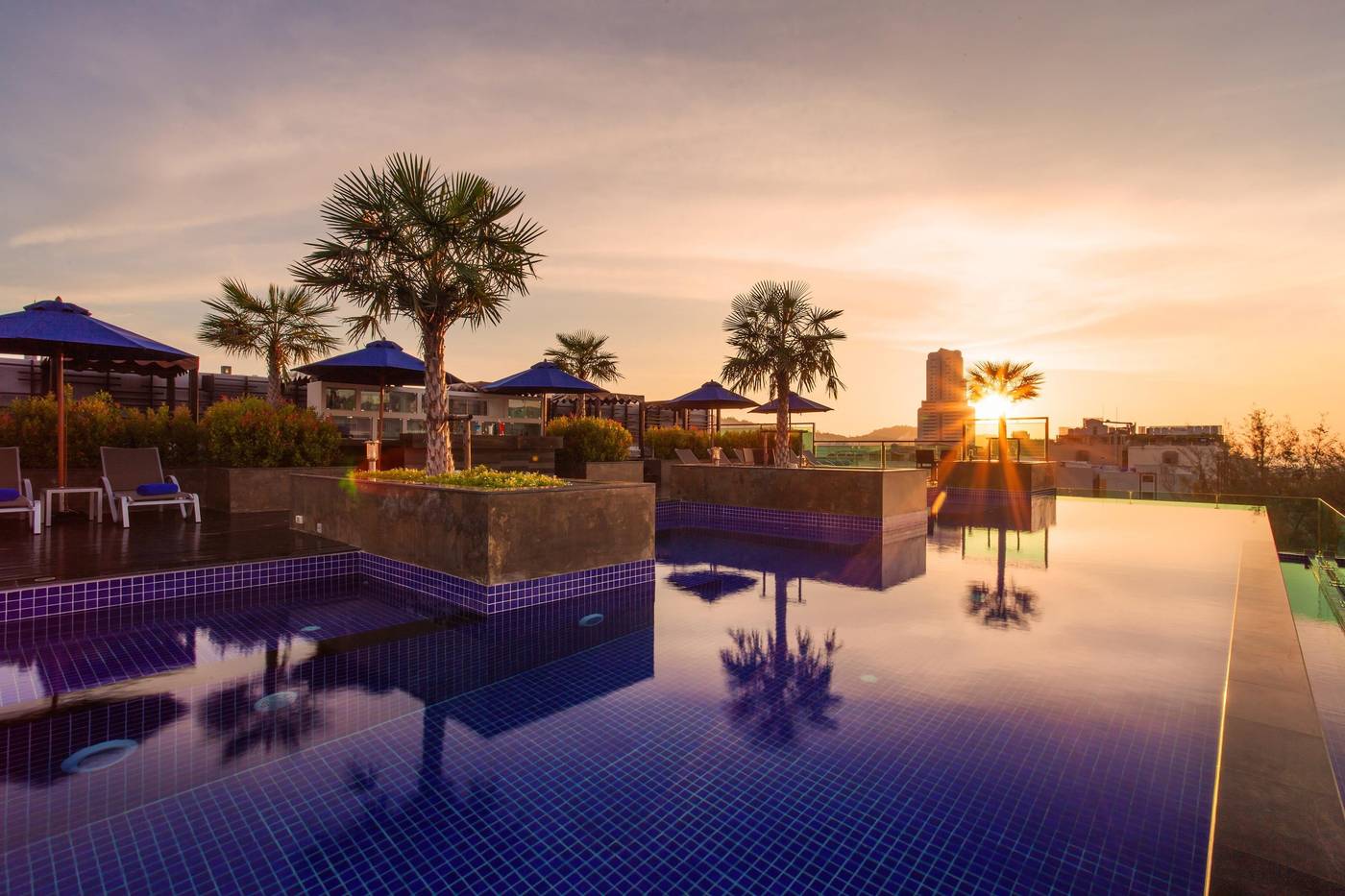 Best-Western-Patong-Beach-Pool-5