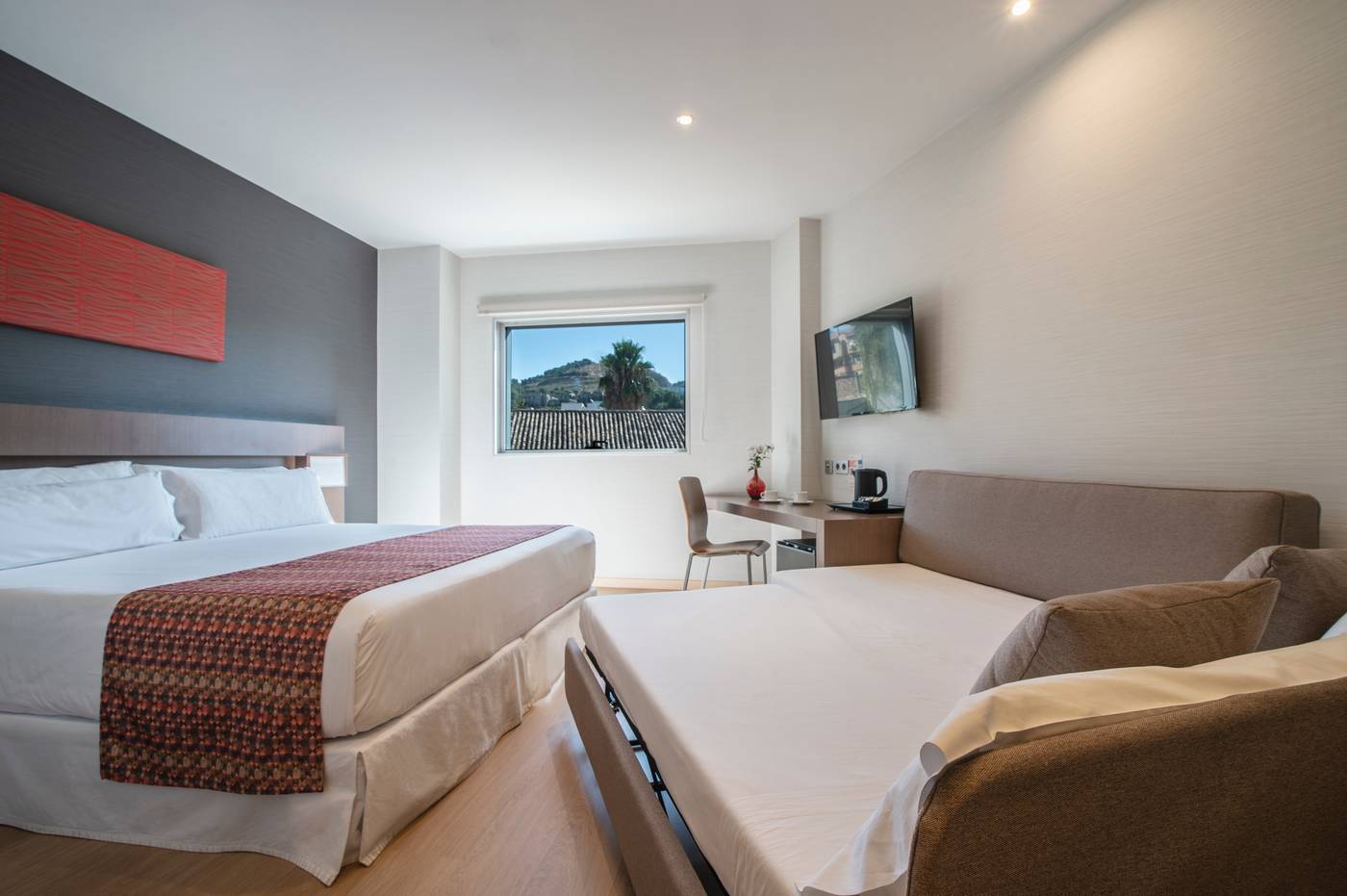 10.10.25 Hotel Granada by Pierre & Vacances