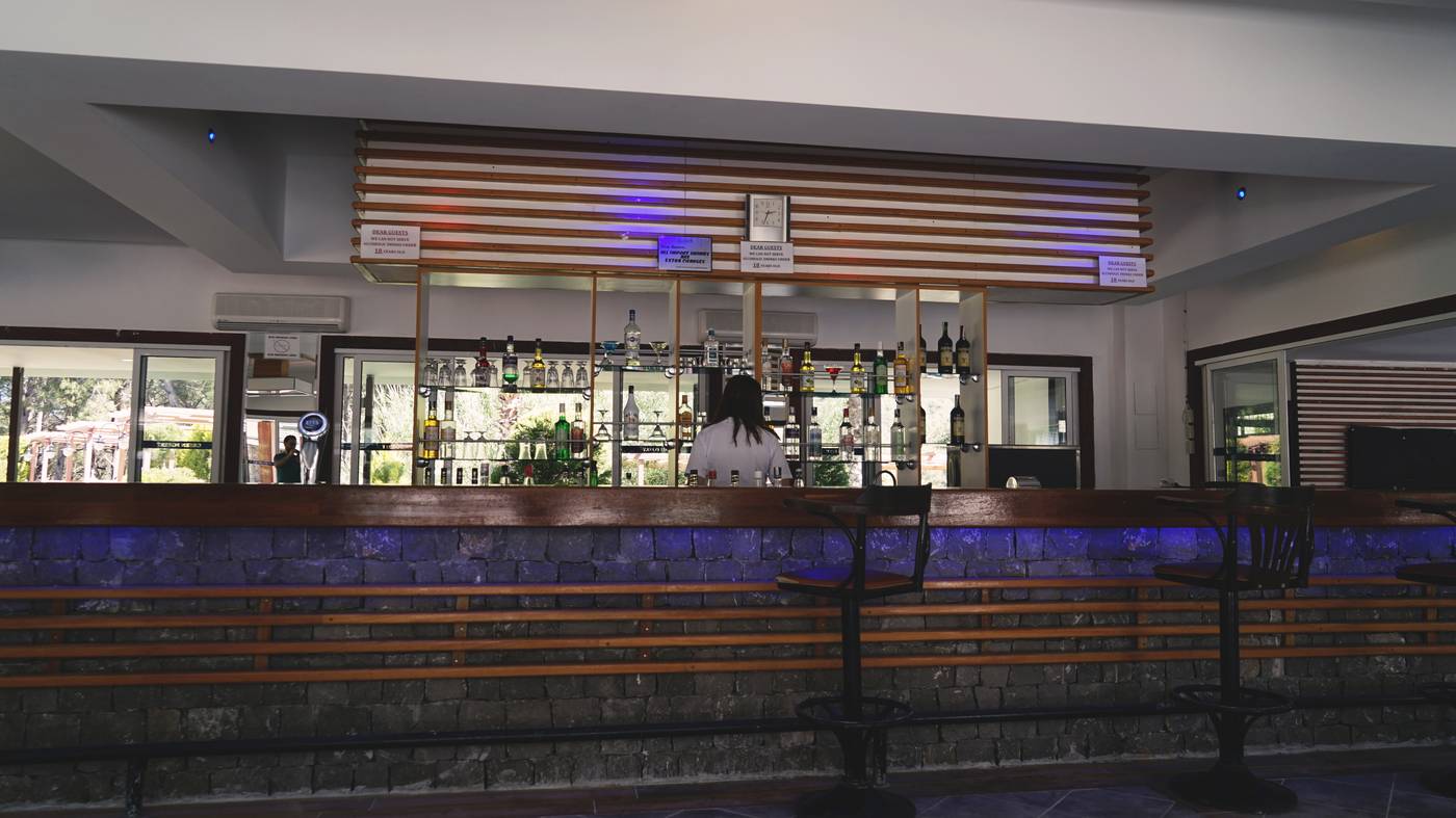 Green-Forest-Holiday-Village-Bar-25