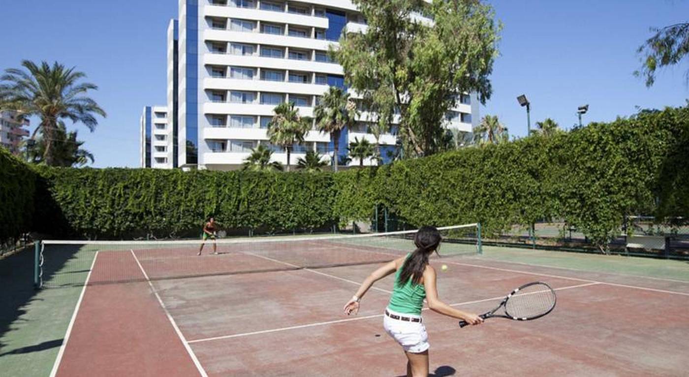 Porto-Bello-Hotel-Resort---Spa-Sports-and-Entertainment-6