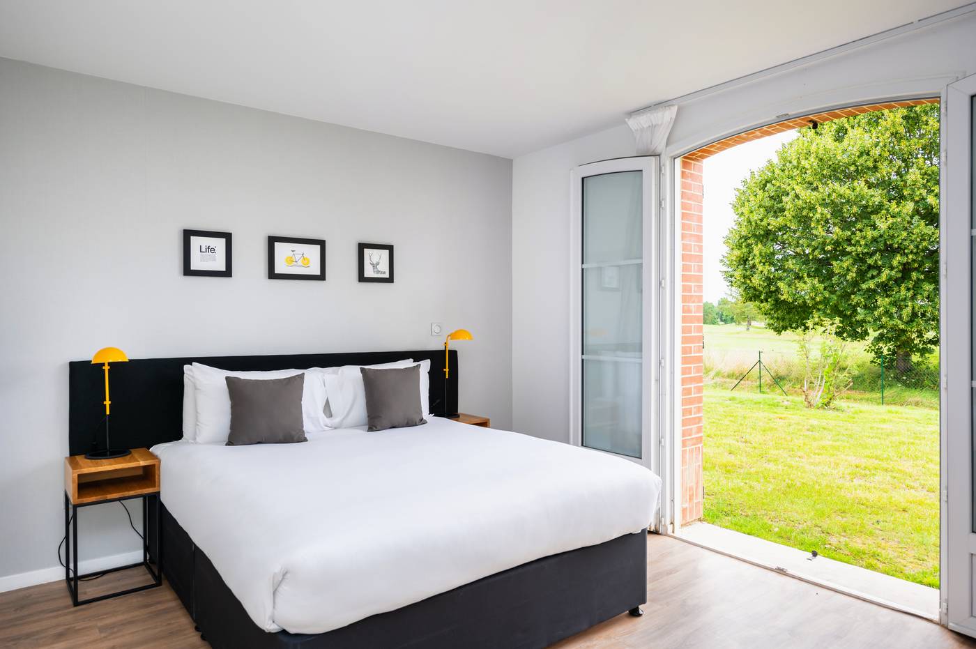 Staycity-Aparthotels-near-Disneyland---Paris-General-view-64