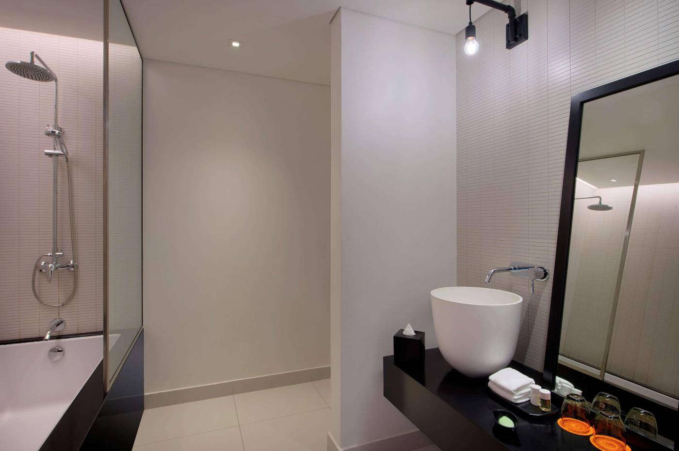 Canopy-by-Hilton-Dubai-Al-Seef-Room-23