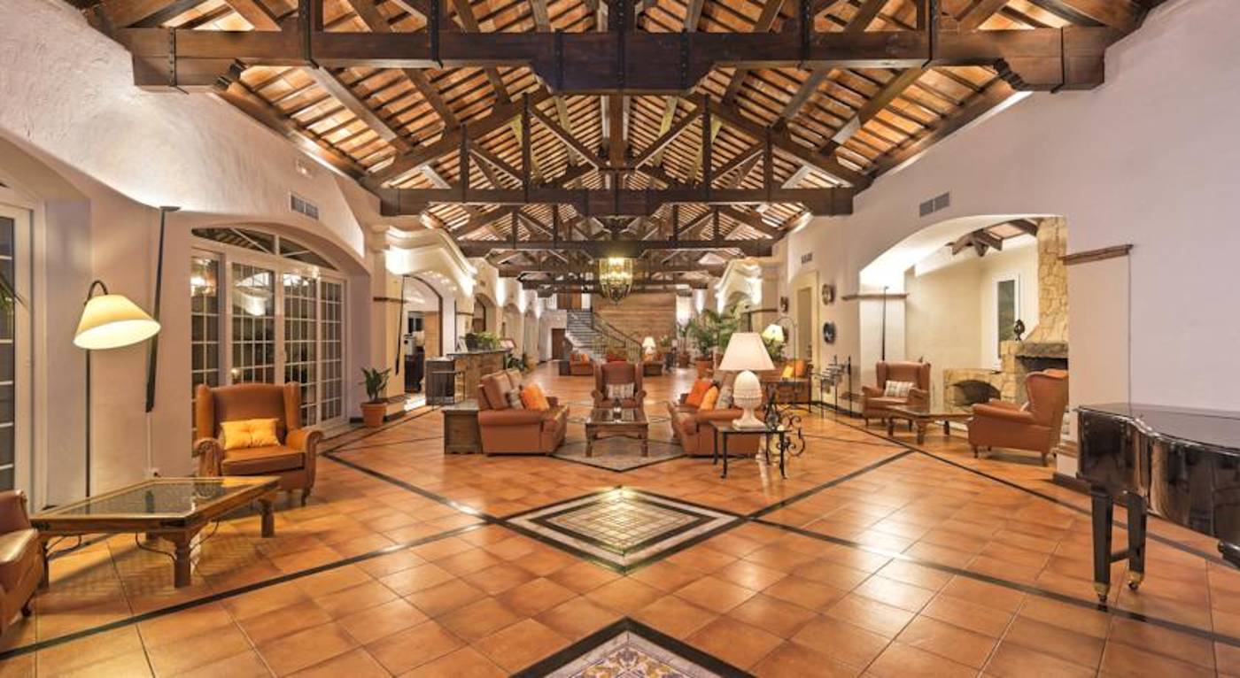 La Cala Resort