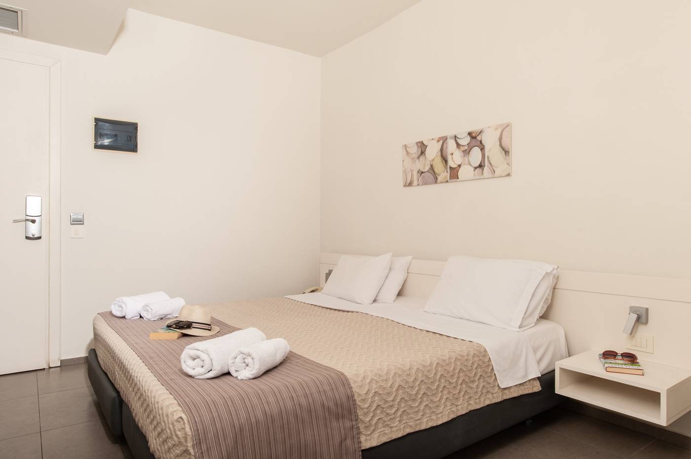 Atlantis-City-Hotel-Room-10